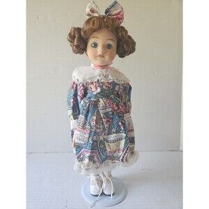 Soft Expressions Classics Genuine Porcelain Country Classics Doll Stand